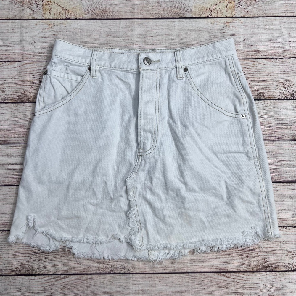 We The Free Brea Cutoff Denim Mini Skirt White Size 28‎ Raw Hem Distressed